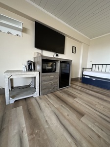One Bedroom Suite w/ Sleeper Sofa, Trundle, Ocean View Photo 5