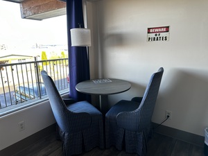 King Suite with Partial Ocean View Photo 4