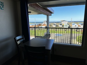 One Bedroom Suite w/ Sleeper Sofa, Ocean View Photo 3